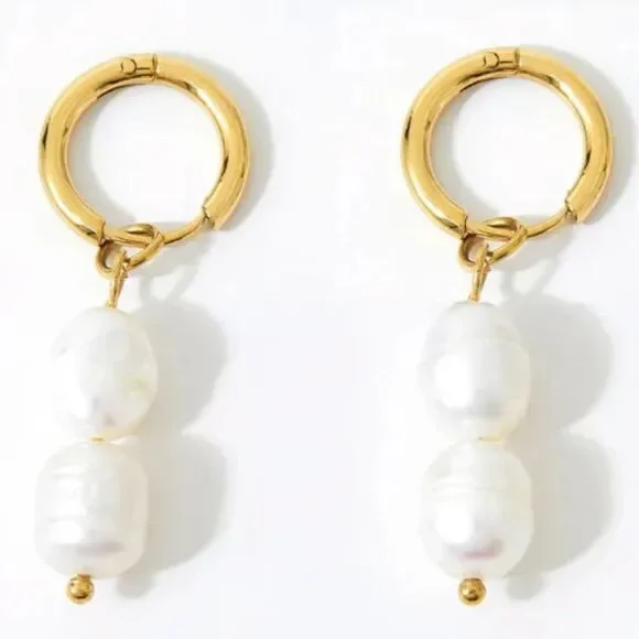 Elegant Pearl Drop Earrings M450