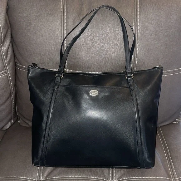 Coach shoulder bag preowned handles are cracking just at the shoulder area
