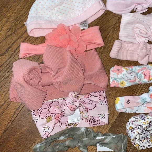 BUNDLE OF 11 MIXED BRANDS OF BABY GIRL HANDBANDS SIZE 0-6 MONTHS ALL NWOT OR EUC
