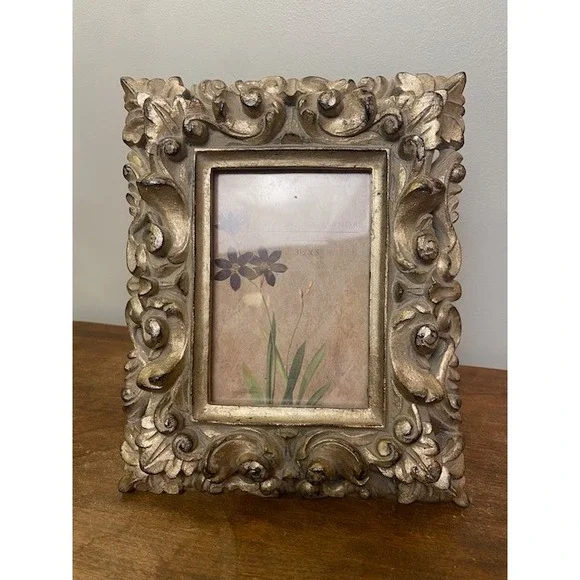 Wellesley Manor Gold Ornate Scroll Picture Frame 3.5x5 Baroque Vintage Style