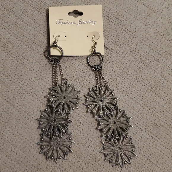 Fashion Jewelry Silver Tone Dangle Earrings