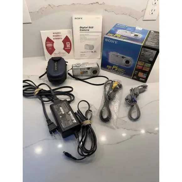 Sony Cyber-shot DSC-P5 Retro Digicam Tested Complete Bundle w/ Case New Battery