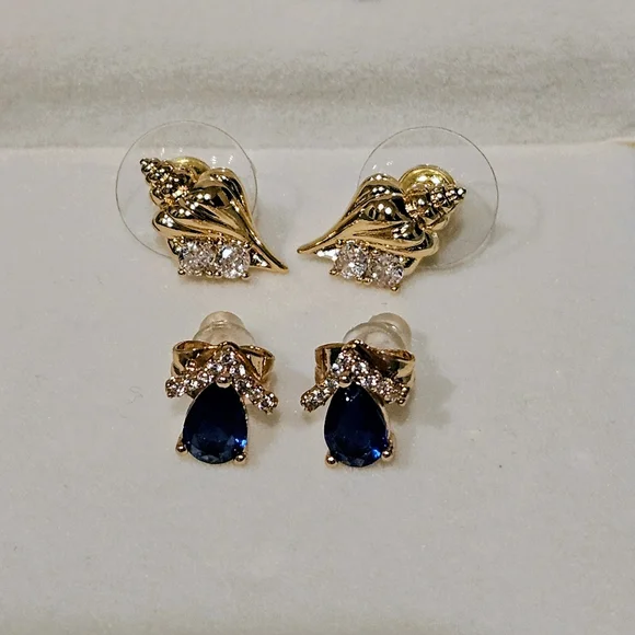 🔥 4/$20 Gold Plated Seashell And Blue Teardrop Earrings Bundle