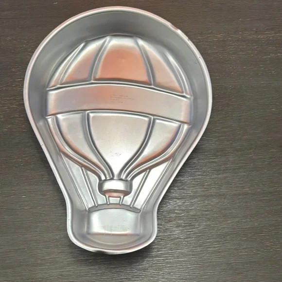 Vintage Wilton Hot Air Balloon Cake Pan 1982