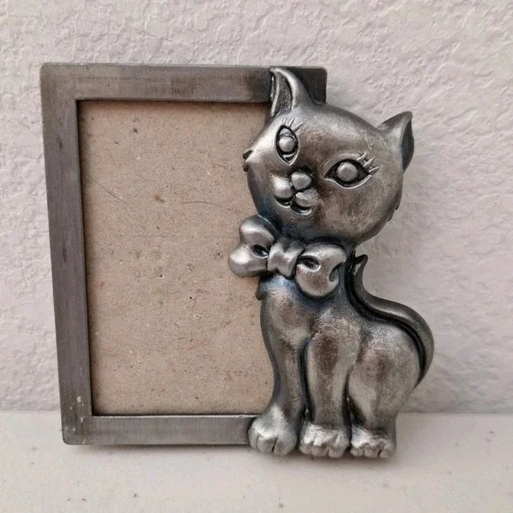 Vintage Pewter Picture Frame Cat Pretty Kitty 3.5