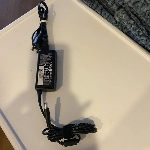 Dell LA65NS2-01 AC Charger Adapter - Black