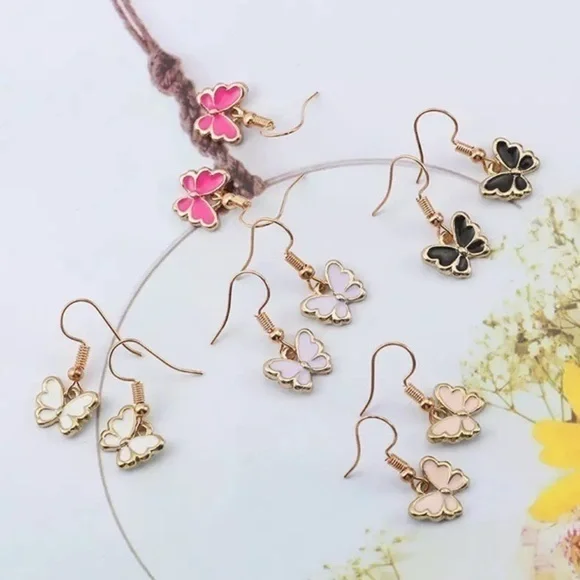 3/$30 💛 Butterfly Earrings