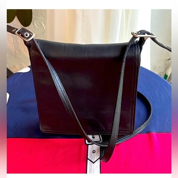 VINTAGE COACH Y2K LEGACY BLACK LUXURY SMALL LEATHER CROSSBODY FLAP 9…