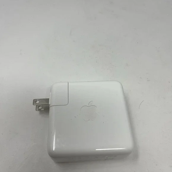 Genuine APPLE 67W USB-C Power Adapter Supply Charger MKU63AM/A A2518 - White
