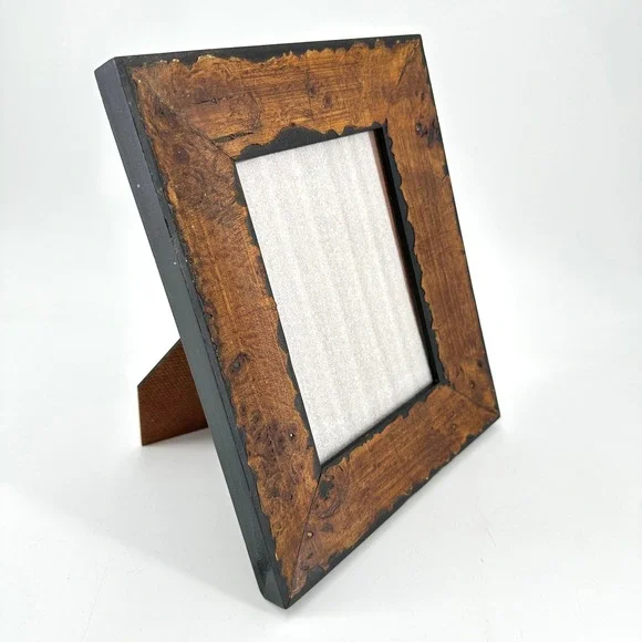 Rustic Wood Grain Photo Frame with Scalloped Border 5x7‎ Tabletop Country Cabin