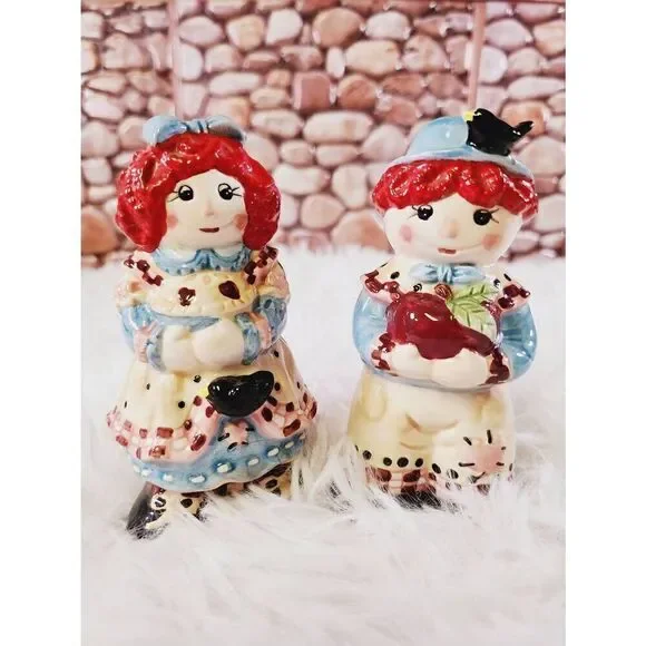 Raggedy Ann & Andy Salt & Pepper Shaker Set - Apple