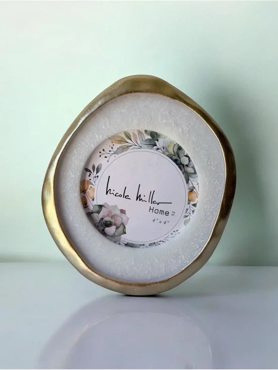 Modern gold picture frame for 4”x4” photo