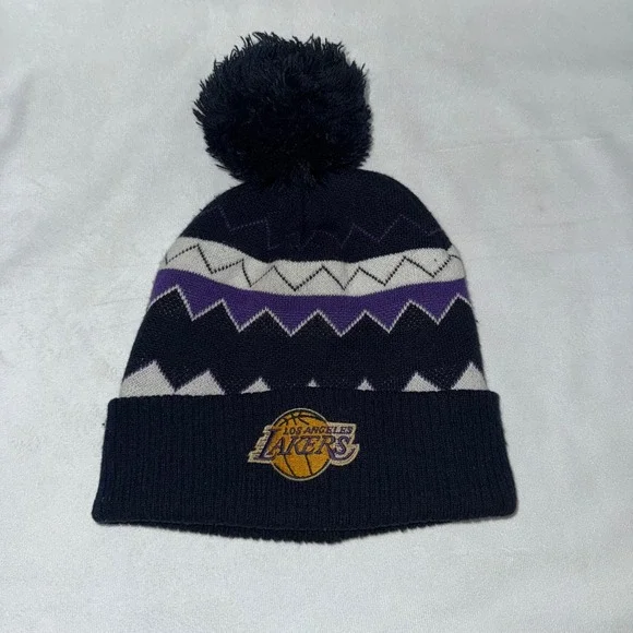 Los‎ Angeles Lakers NBA Knit Beanie Pom Hat Winter Purple Yellow Basketball