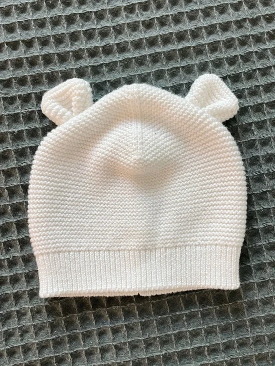 Carters Newborn Knit Hat Bear White Cream Beige