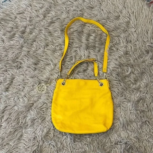NWT Michael Kors Jet Set Chain Purse in citrus yellow color