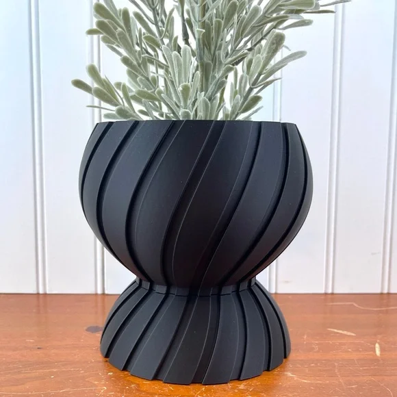 Maki Planter Pot, Indoor Flower Pot w/ Drainage Hole and Drip Tray