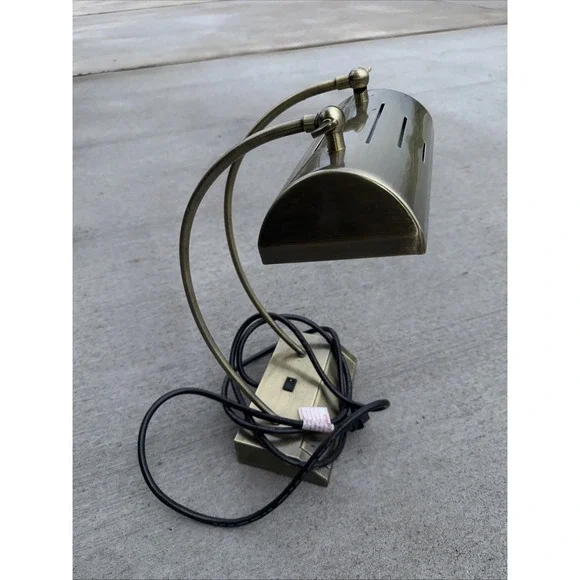 COMPUTER PHONE BANKER'S LAMP CHARGING STATION ANTIQUE BRASS FINISH OUTLETS 2 Pwr