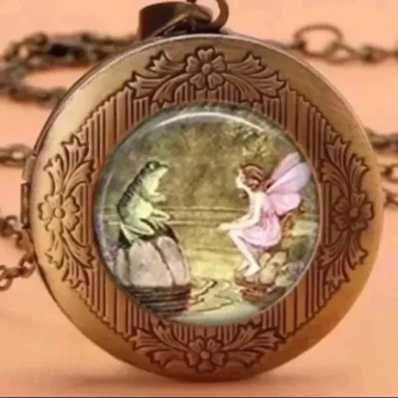 𝅺frog & Fairy Photo Locket Long‎ Necklace. New