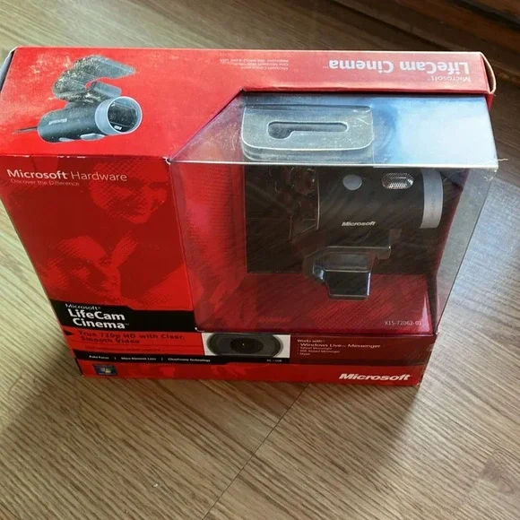 Microsoft LifeCam Cinema True 720pHD w/clear smooth video H5D-00001. NWOT