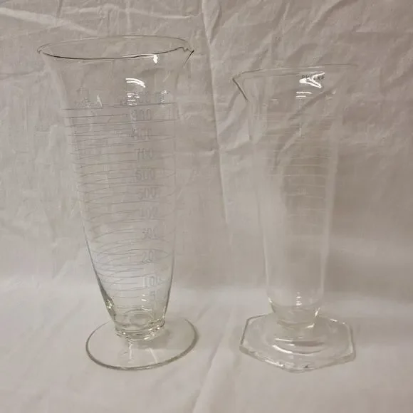 Set of 2 Antique Laboratory Hex-Footed Glass Graduated Cylindar Beakers Pyrex