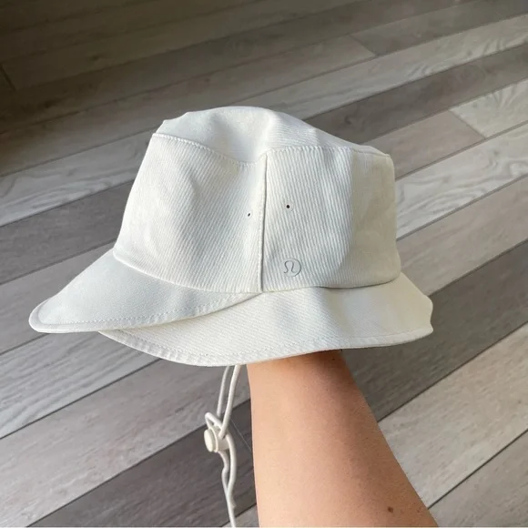 lululemon athletica White Bucket Hat