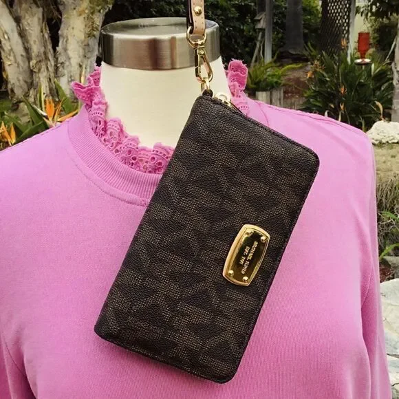 MICHAEL KORS JET SET WALLET SIGNATURE BROWN AND GOLD HARDWARE