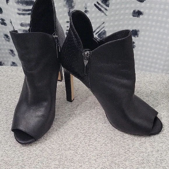 Michael Kors Elegant Black Peep-Toe Ankle Boots Size 8.5