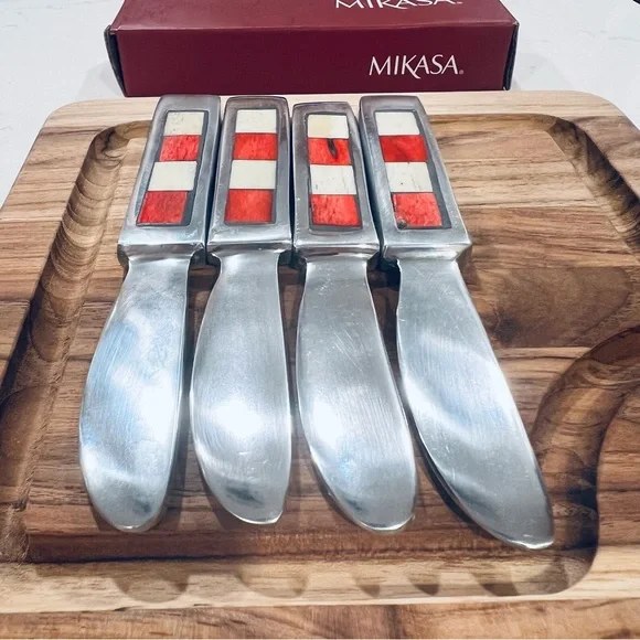 Mikasa Carnival Holiday Set of 4 Spreaders DPK02-417