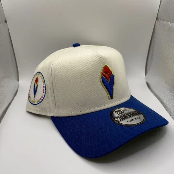 New Era Atlanta‎ Braves 9FORTY Adjustable Snapback Hat Cream & Blue MLB Cap