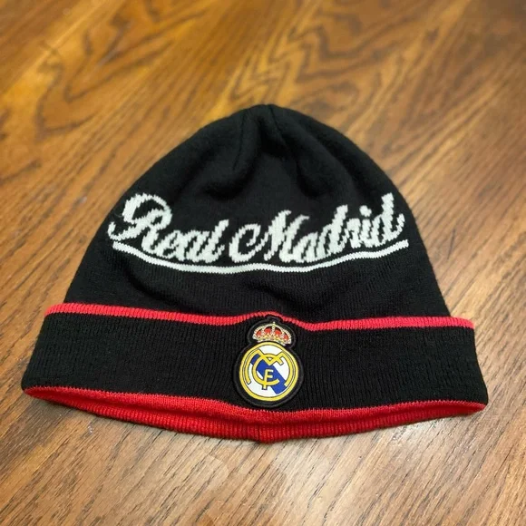 Real Madrid Knit Beanie Hat Black & Red | Official Crest | One Size