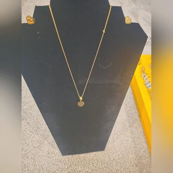 Gorgeous set necklace & earings