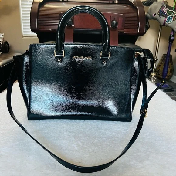 Michael Kors Avril Black Patent Leather Satchels/Shoulders Bag