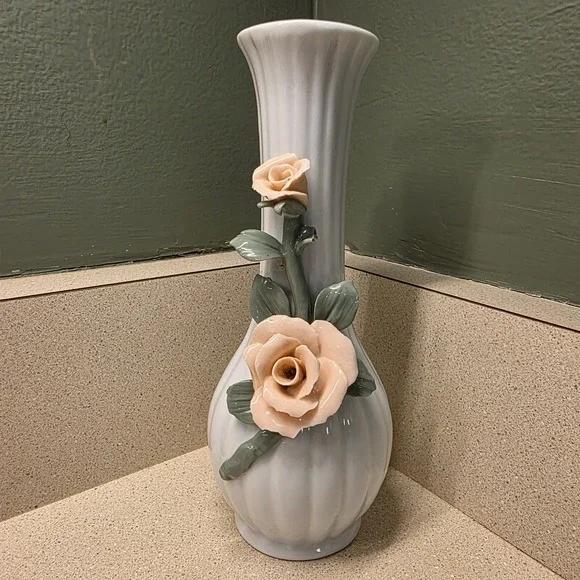 Vintage White  Porcelain Ribbed Bud Vase -Raised Glossy Flowers 7.5