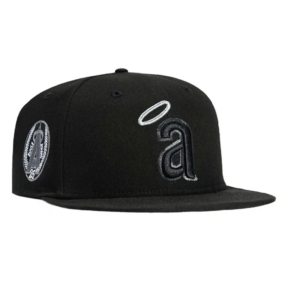 New Era 59FIFTY Black and Pink Cap