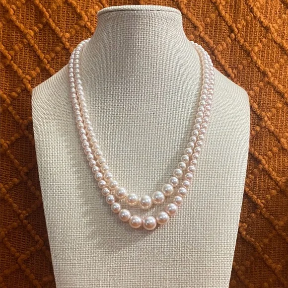 Vintage Graduated Champagne Pink Pearl Necklace