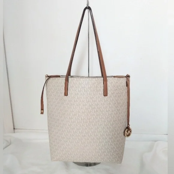 🎉HP🎉Michael kors Hayley Large Tote bag purse