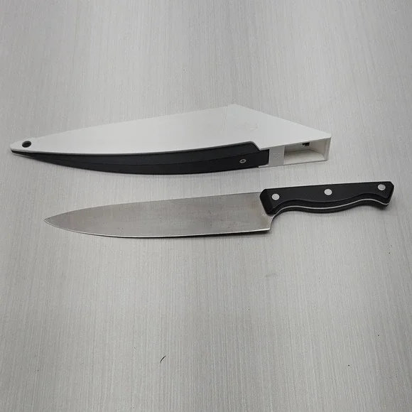 Pampered Chef 8 inch Chefs Knife with Self Sharpening Protective Sheath Black