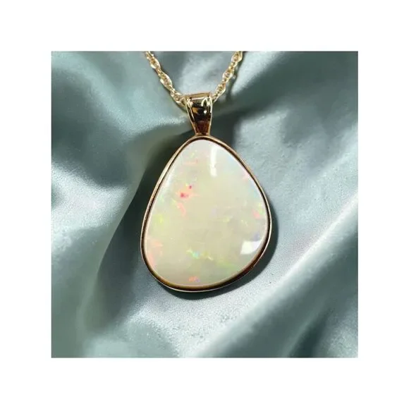 VINTAGE- 10K Gold -Natural Opal Necklace -19