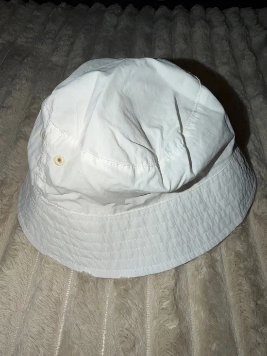 Old Navy White Kids Bucket Hat