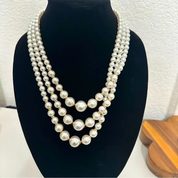Erica Lyons multi strand acrylic pearls