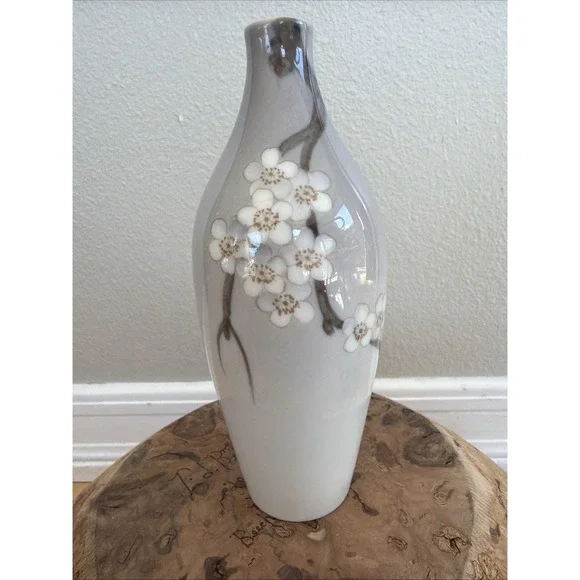 Vintage Bing & Grøndahl B&G Copenhagen Hand-Painted Porcelain Blossom Vase‎