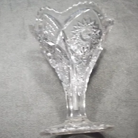 𝅺Heavy Clear Glass Trumpet Vase on Pedestal