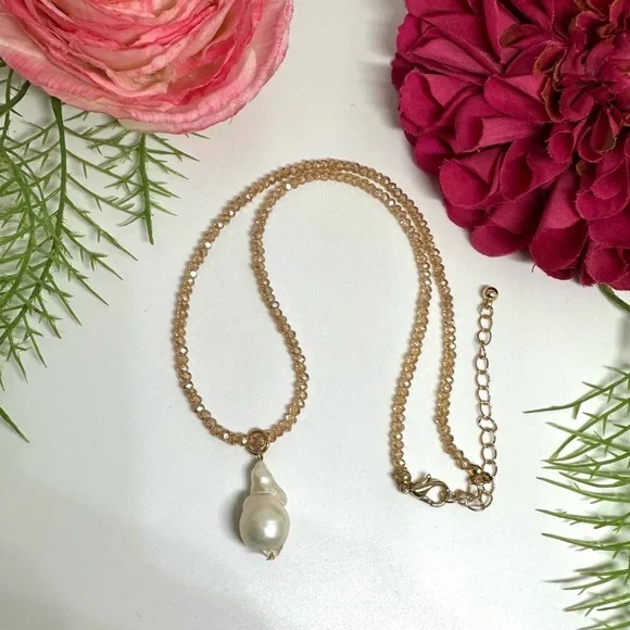 NEW⚜️Baroque Pearl Crystal Beaded Necklace