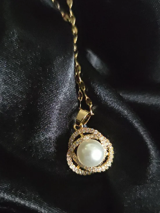 Gold Pearl Halo Pendant Necklace - Elegant Women’s Jewelry