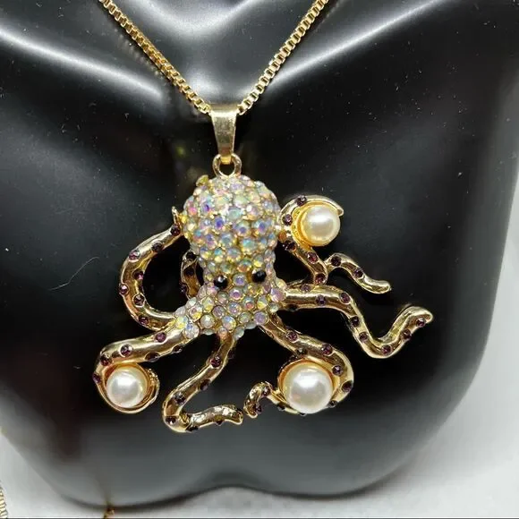 NECKLACE! Betsey Johnson Octopus Rhinestone & Pearl Pendant BNWT
