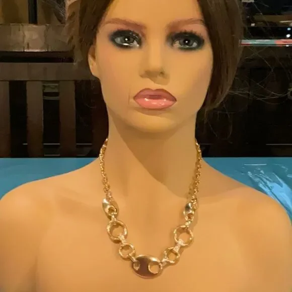 Heavy chain necklace