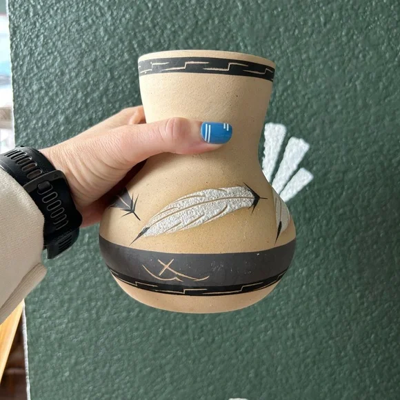 Vintage‎ southwestern pottery vase