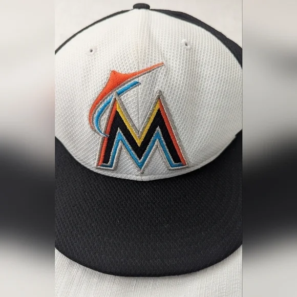 Miami Marlins Hat Cap New‎ Era 59FIFTY Baseball 7 1/2