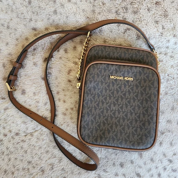 Michael Kors Jet Set Travel medium logo crossbody bag Brown