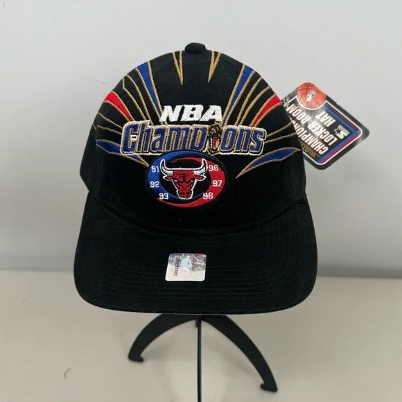 Vintage Starters Chicago Bulls 6 Time NBA Champions Black Adjustable Hat NWT